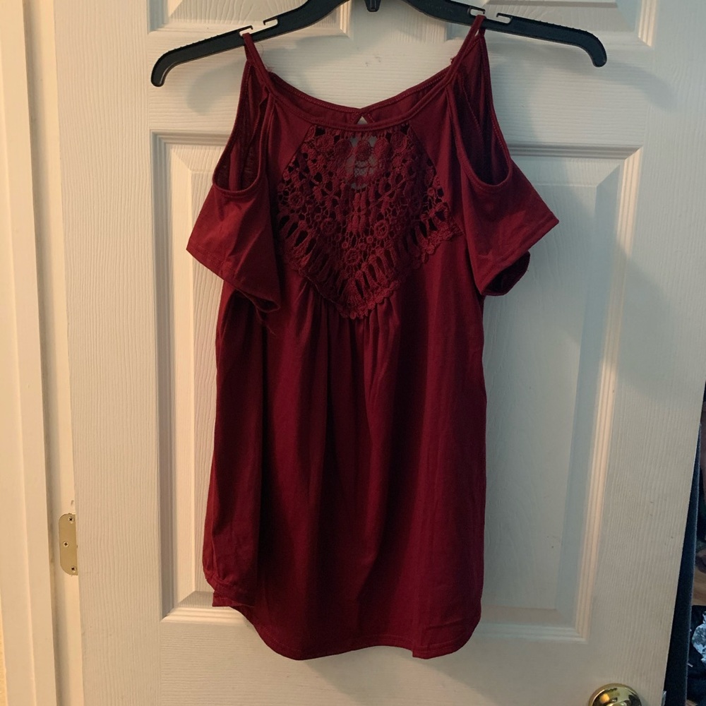 Cute burgundy tank top